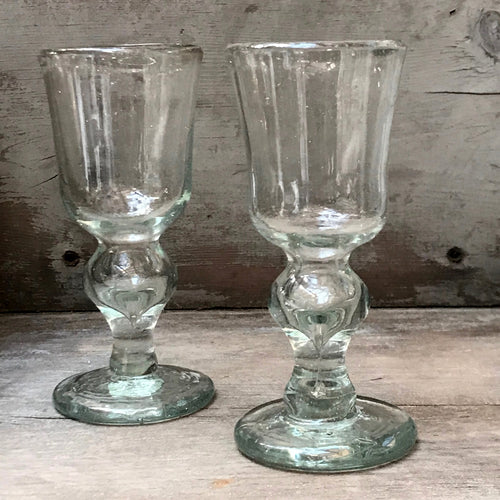 john derian White Wine Glass Add to cart Details Sold individually 3.5" W x 5.5" H Recycled Glass Handblown Each item will feature unique variations Made in France Tunisia and Turkey Please note that because this item is handmad