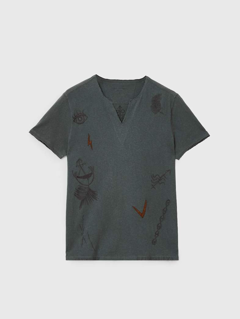 john varvatos ARTISAN EMBROIDERY TEE Clothing Tops Graphic Tees ARTISAN EMBROIDERY TEE DRIED SAGE