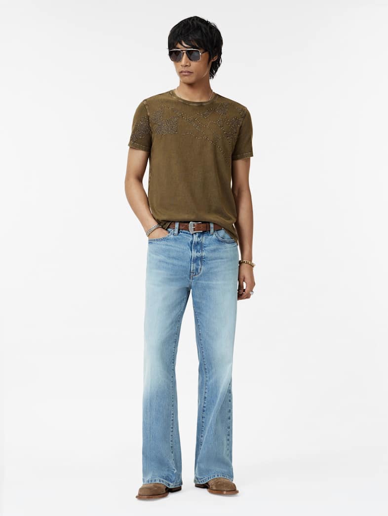 John Varvatos DESERT MOUNTAIN EMBROIDERY TEE Clothing Tops Graphic Tees DESERT MOUNTAIN EMBROIDERY TEE CELEDON