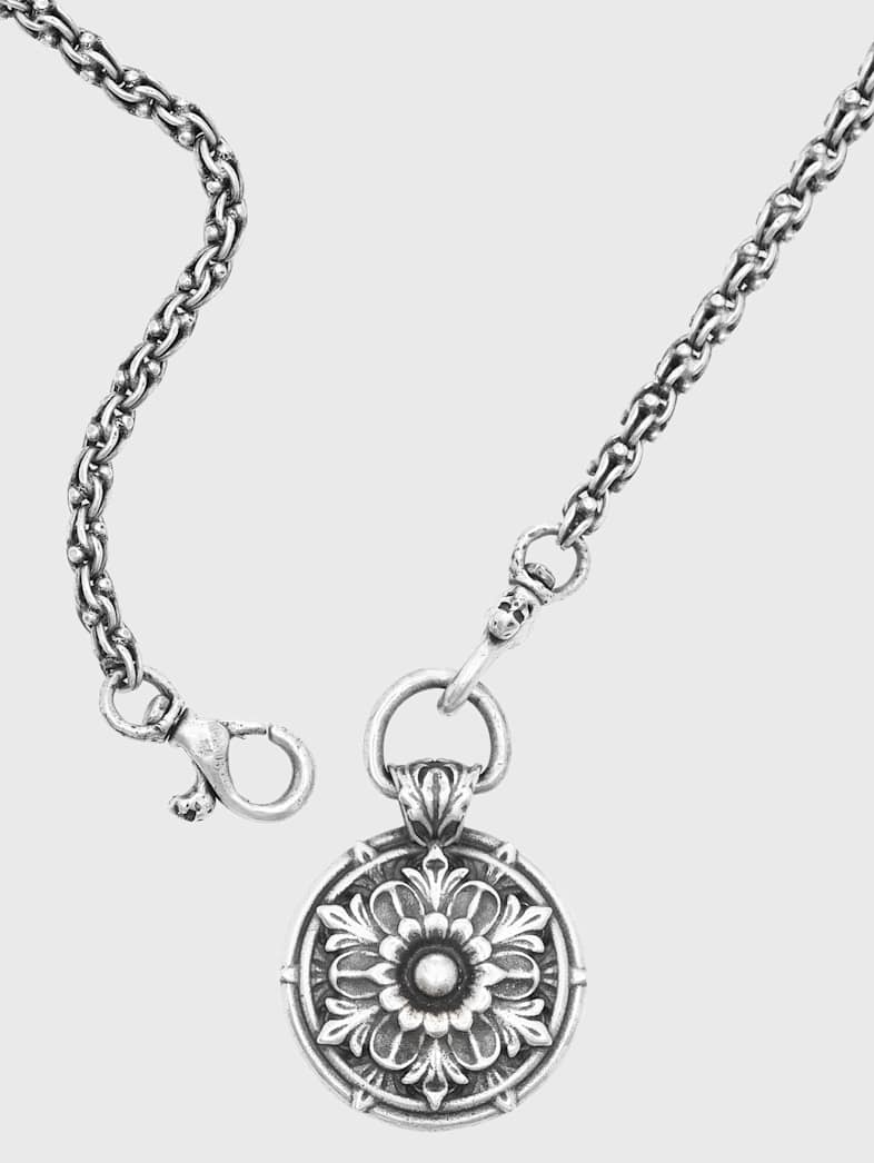 John Varvatos FLORAL PENDANT NECKLACE NO COLOR