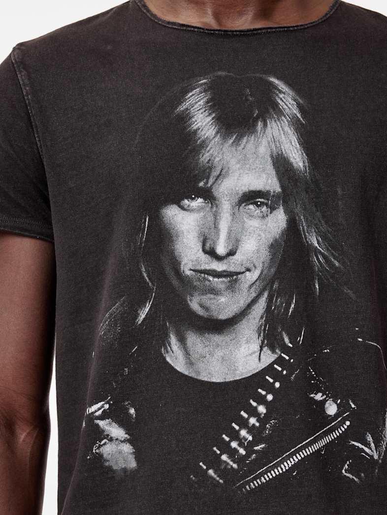John Varvatos TOM PETTY BLACK AND WHITE TEE Clothing Tops Graphic Tees TOM PETTY BLACK AND WHITE TEE CHARCOAL