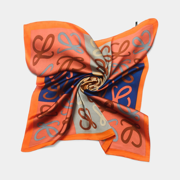 johnny loves rosie Savoy scarf