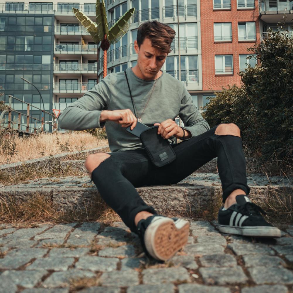 Johnny Urban Crossbody Bag "Josh" Black