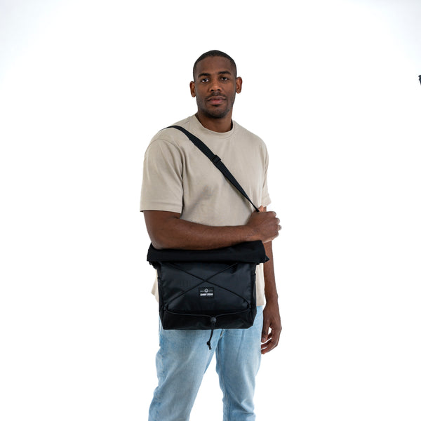 Johnny Urban Shoulder Bag "Dylan" Black