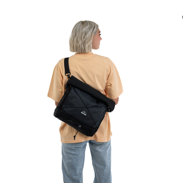 Johnny Urban Shoulder Bag "Dylan" Black