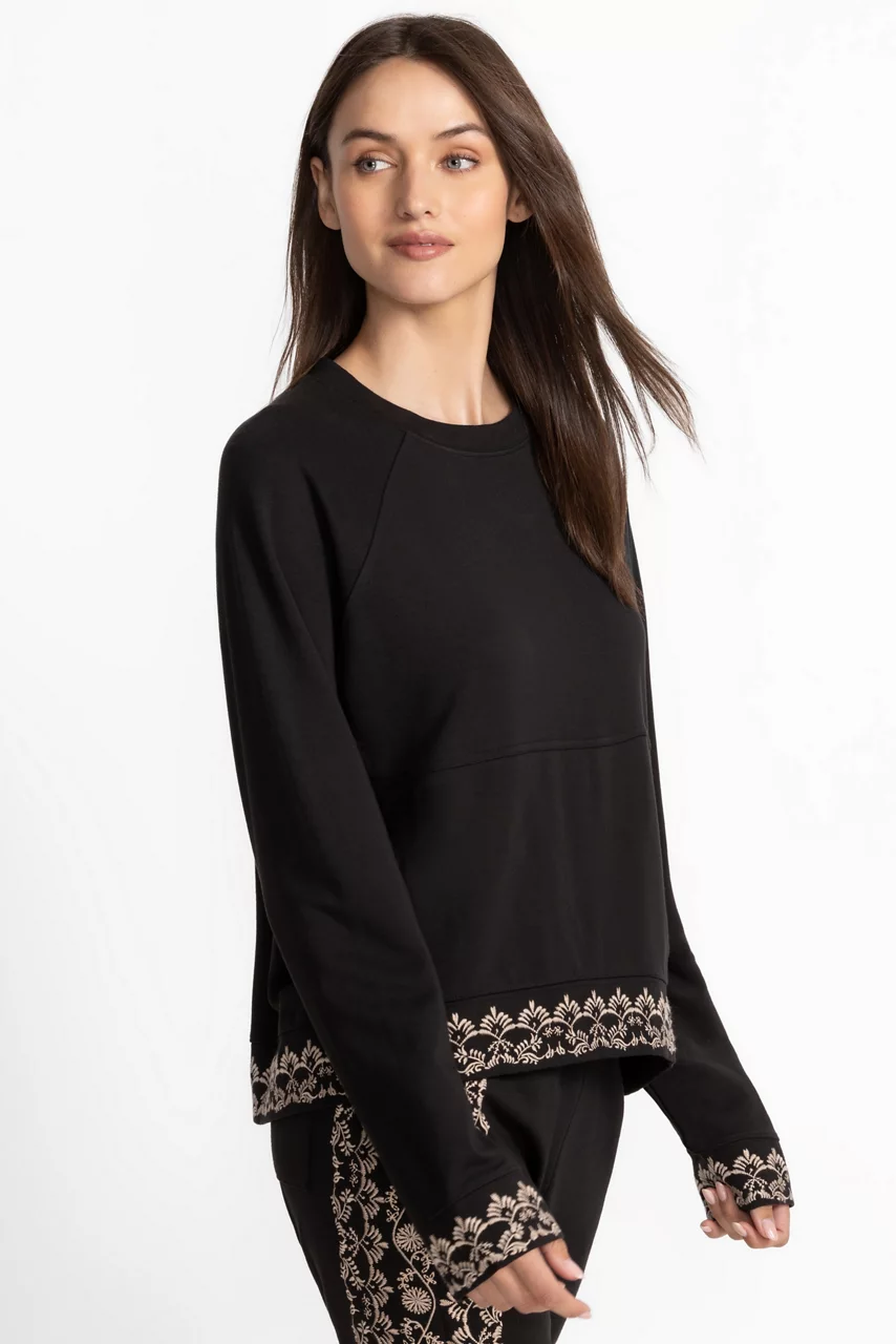 Johnny Was BEE ACTIVE LONG SLEEVE CREW PULLOVER TEE Black