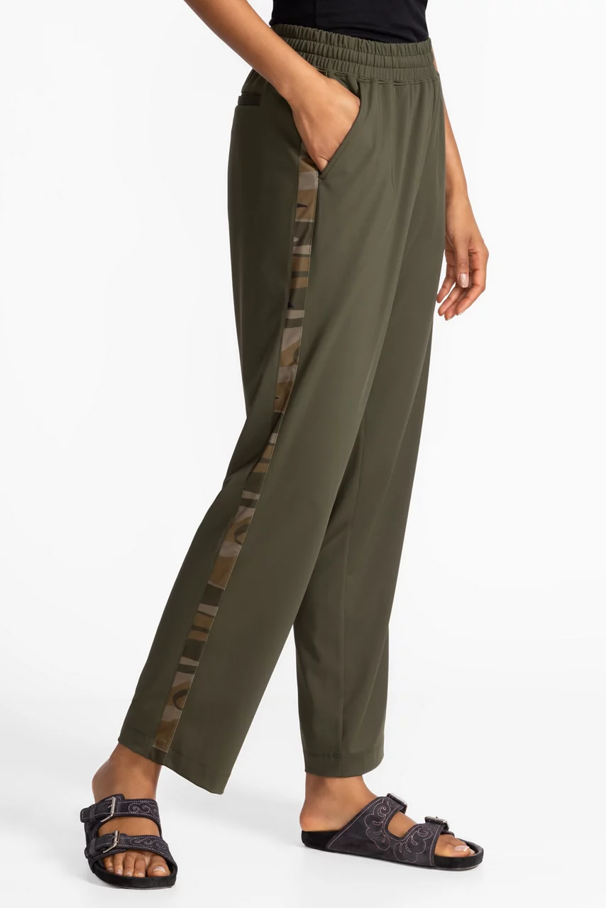 Johnny Was BEE ACTIVE TUXEDO STRIPE TRAVELER PANT Dark Olive