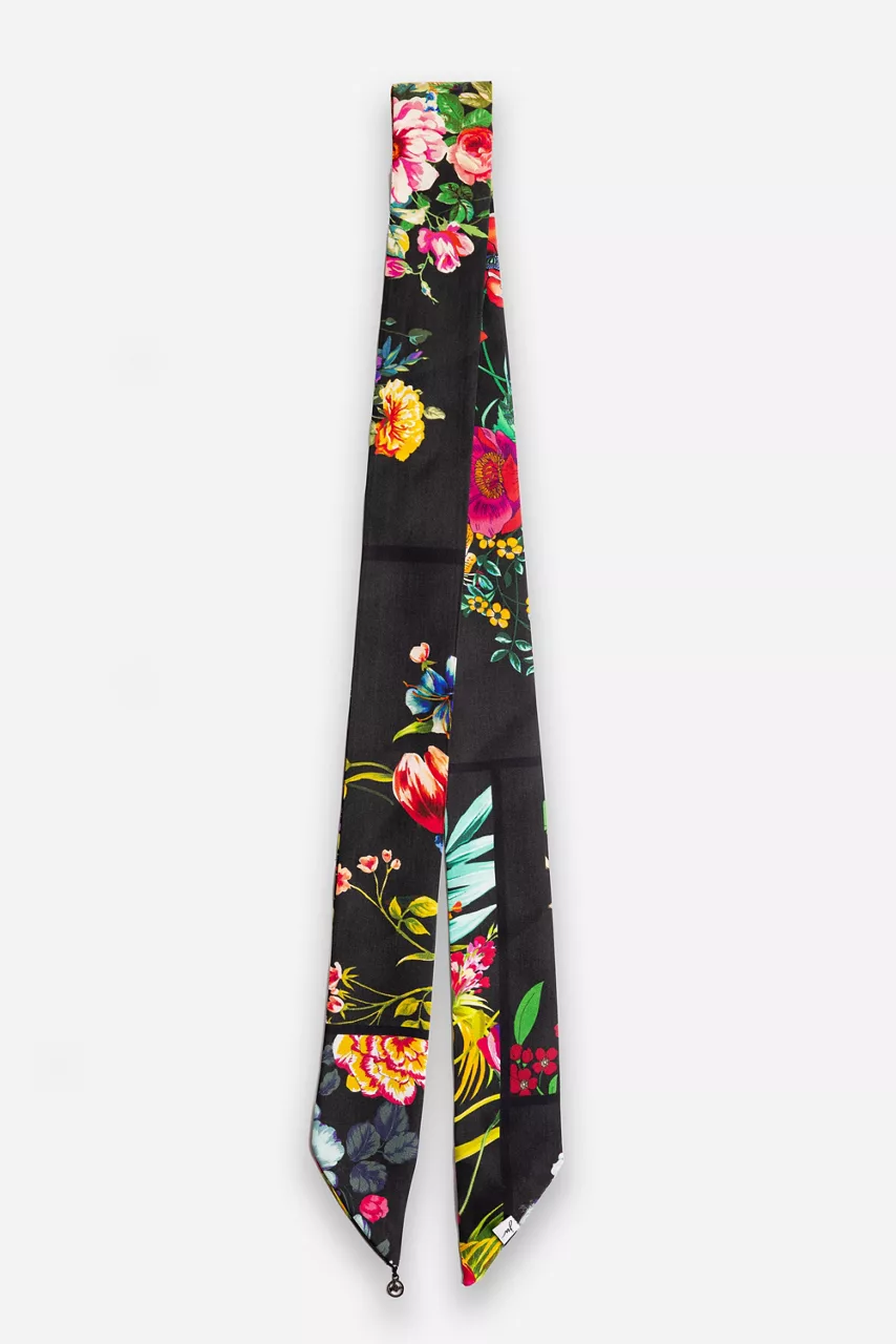 johnny was AKKI SILK SCARF Akki Scarf Print