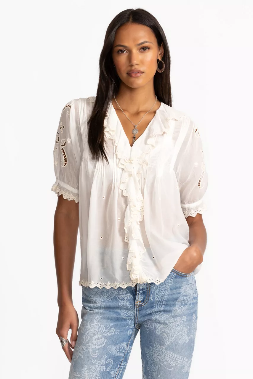 johnny was ANETTE RUFFLE BLOUSE Natural