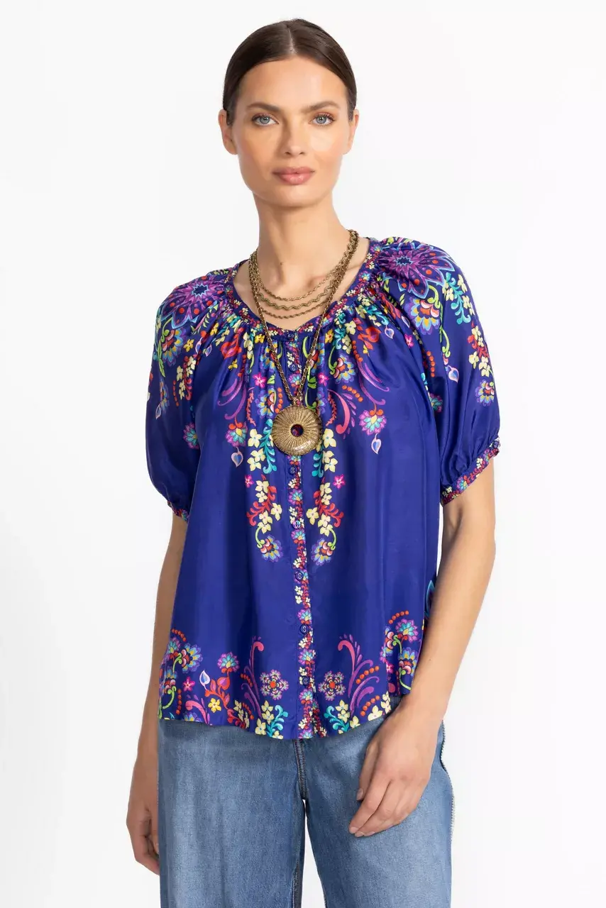 johnny was AVAH BUTTONED DOWN SHIRT Theresa