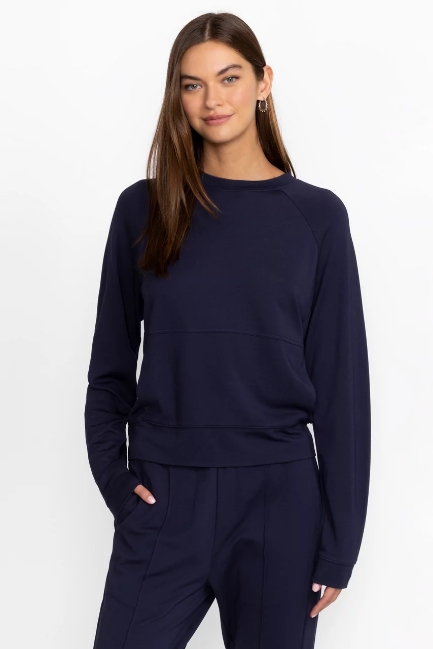 johnny was BEE ACTIVE LONG SLEEVE CREW PULLOVER