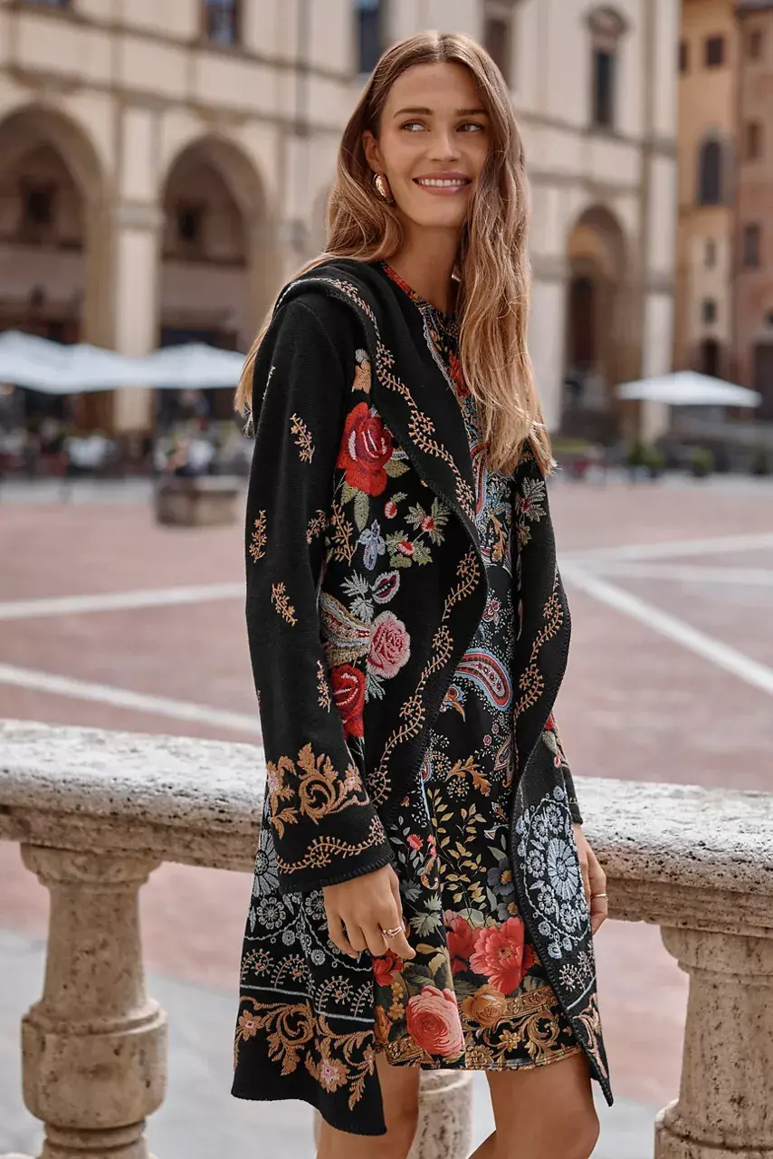 johnny was BIYA DUSTER Black