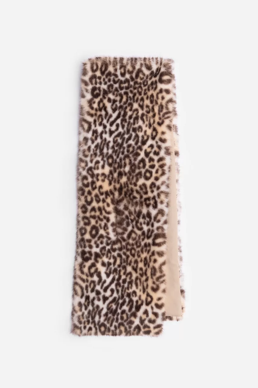 johnny was FAUX FUR NECK SHAWL Priscilla Faux Fur