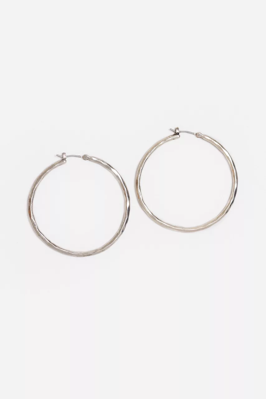 johnny was HAMMERED METAL HOOP EARRING Silver