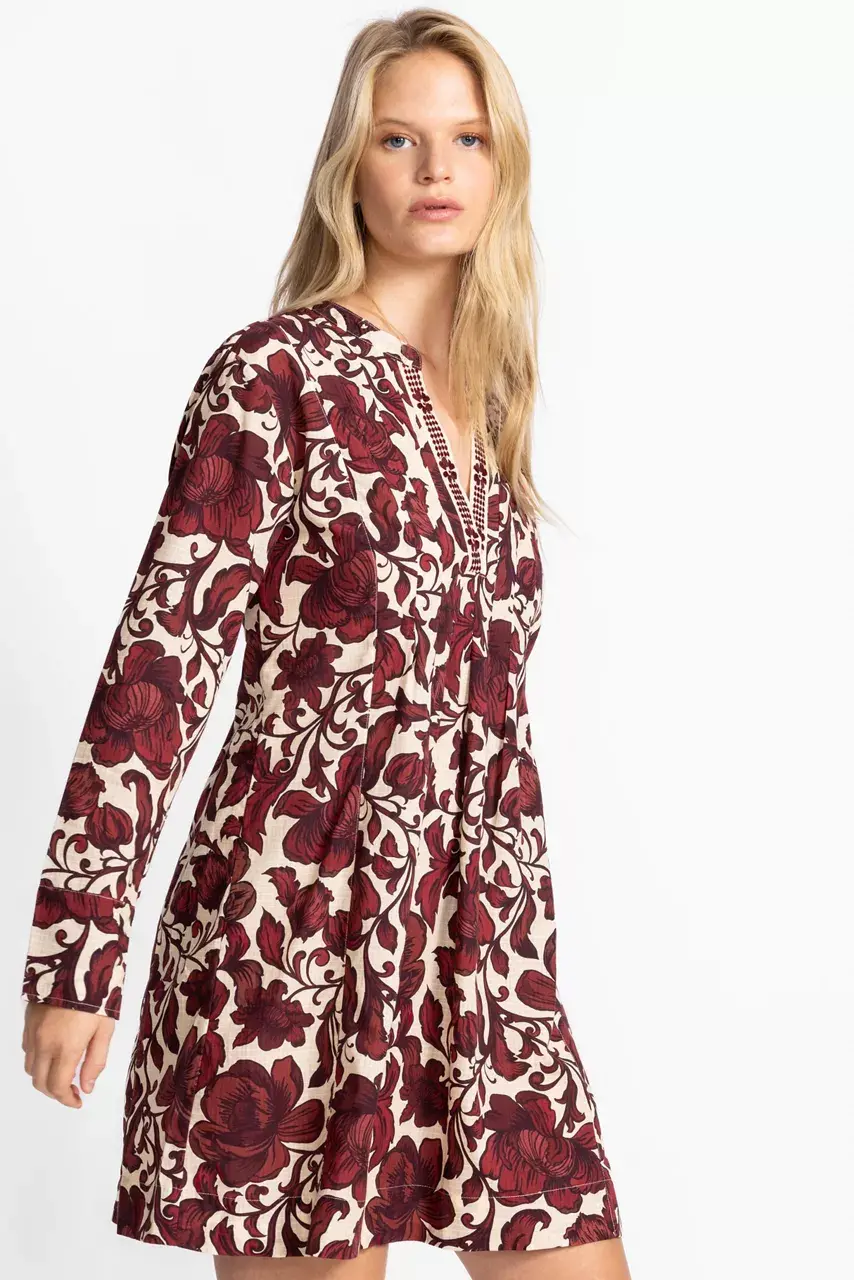 johnny was PLEATED DRESS Camilla Red