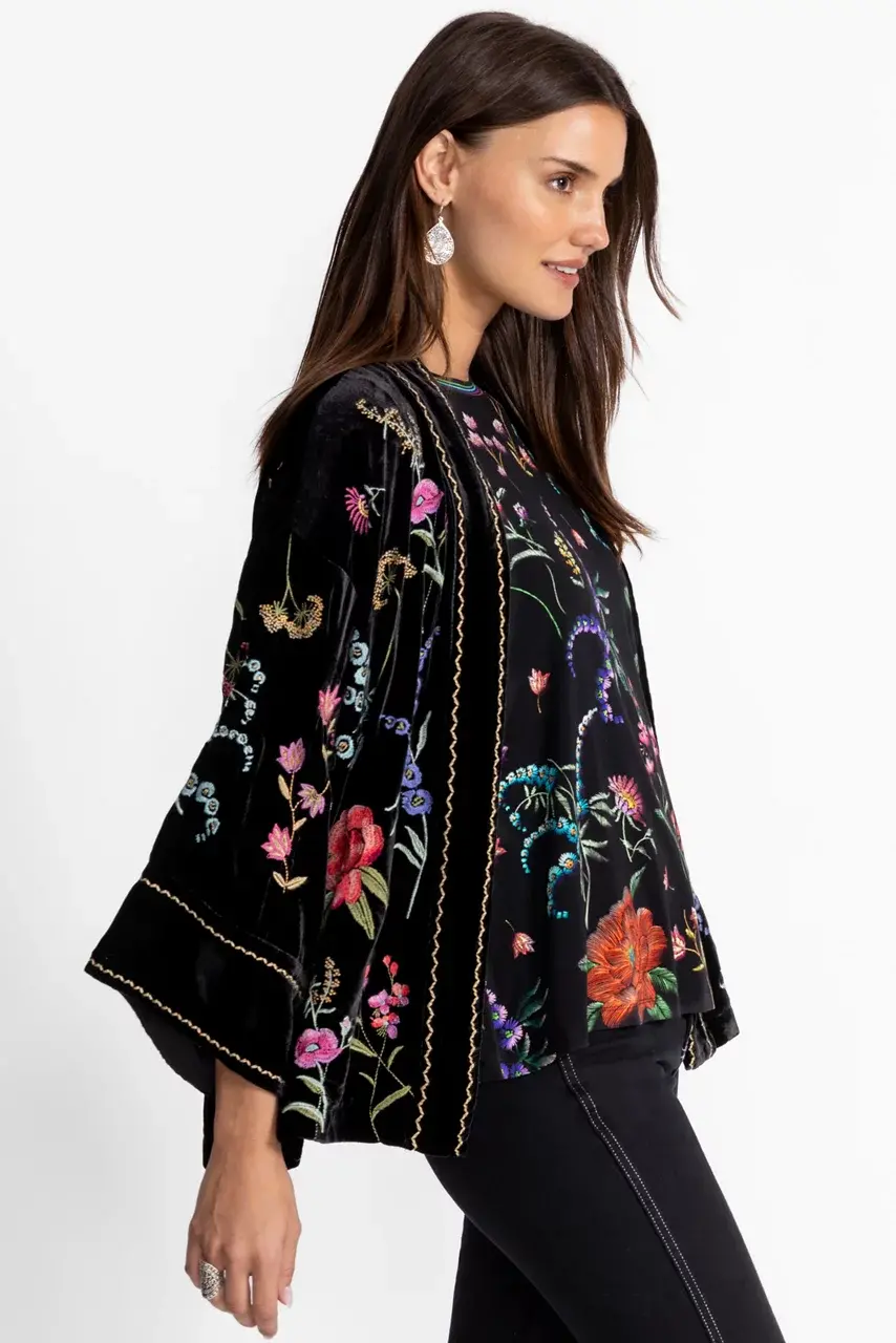 Johnny Was RELAXED SCHIFFLI CROPPED KIMONO Black
