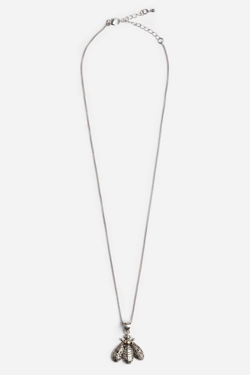 johnny was ROYAL BEE PENDANT NECKLACE Silver