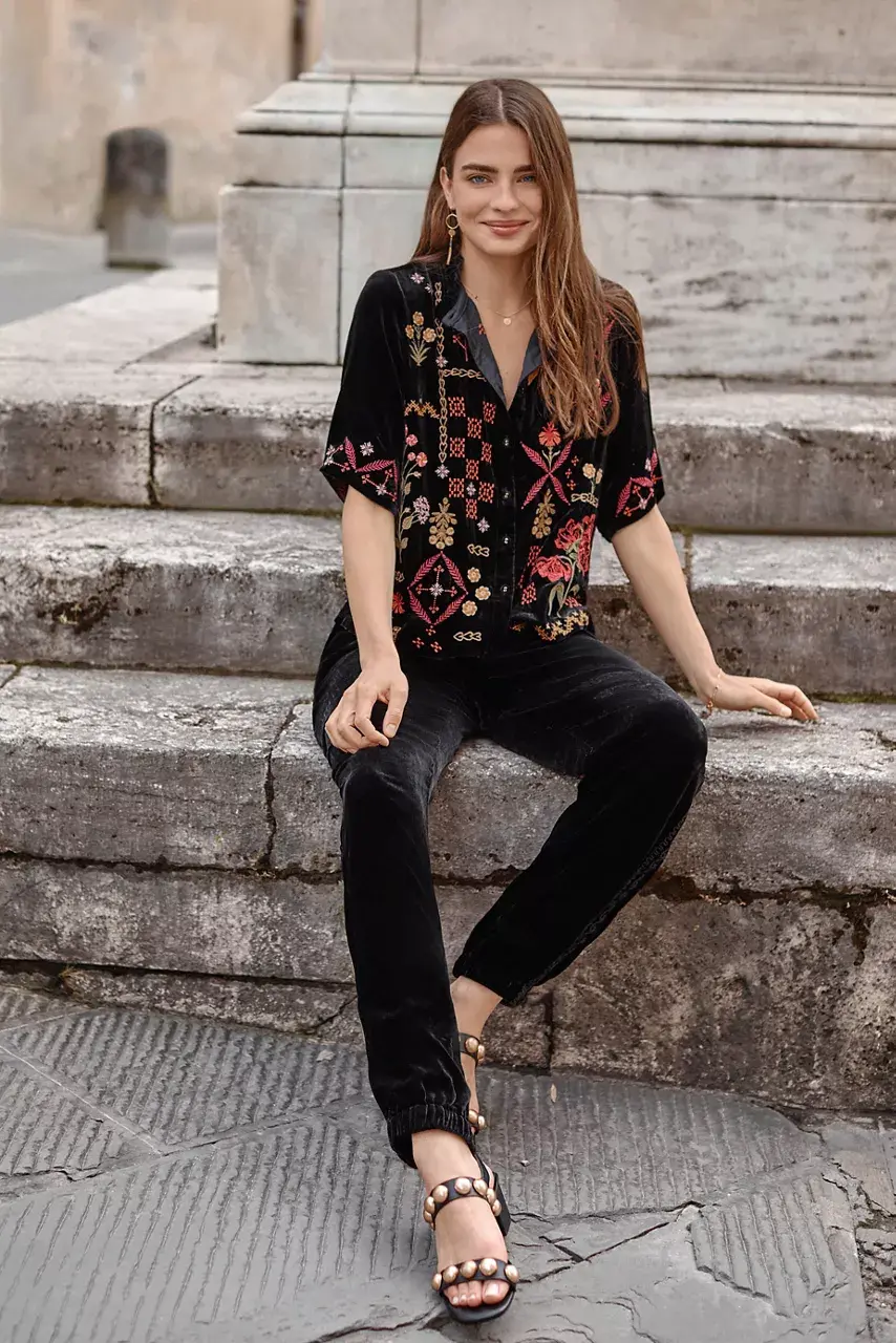 johnny was RUFFLE NECK VELVET SHIRT Black