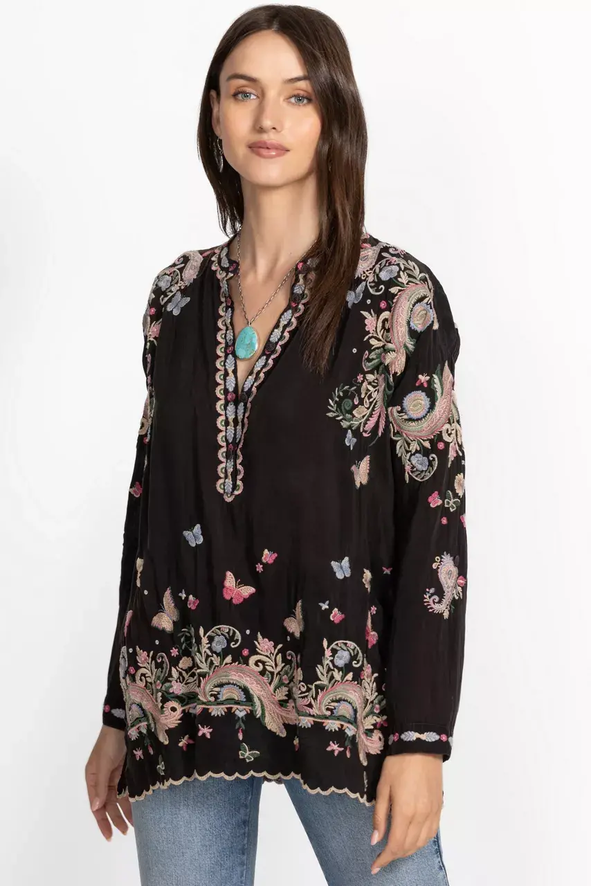 johnny was SAMI TUNIC Black