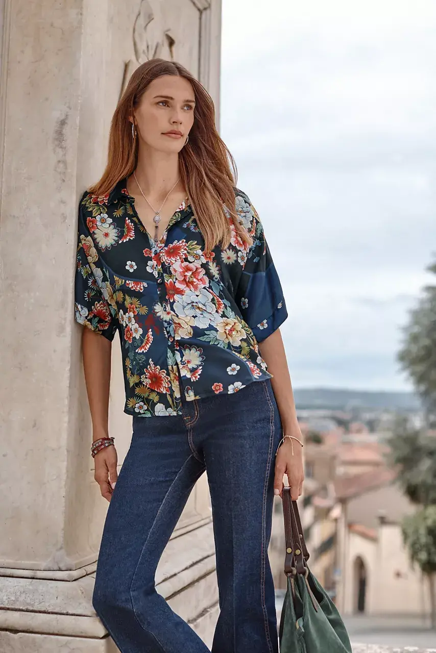 johnny was THE AUDREY SHORT SLEEVE SHIRT Advestia