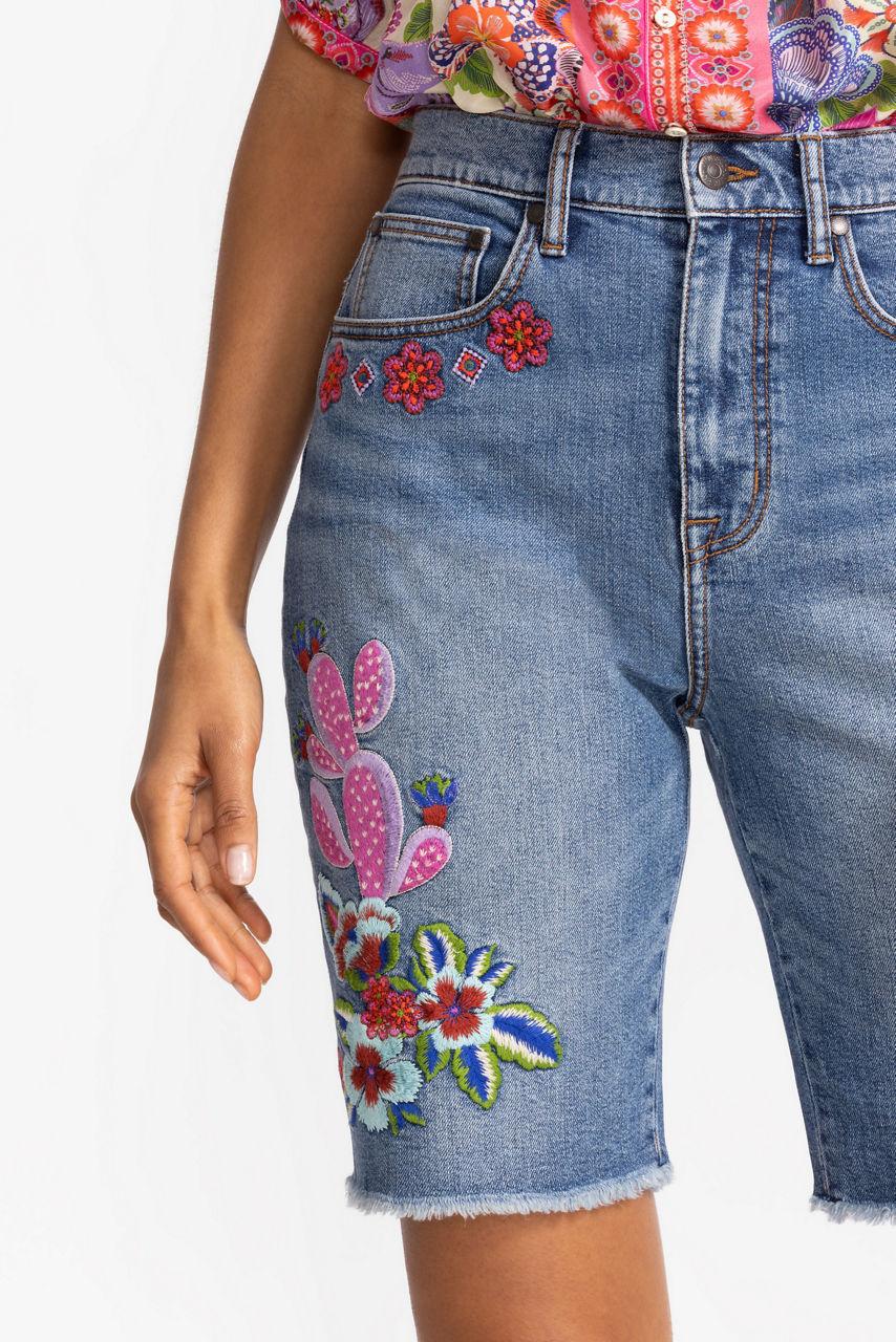 Johnny Was THE BERMUDA SHORT Medium Worn Wash