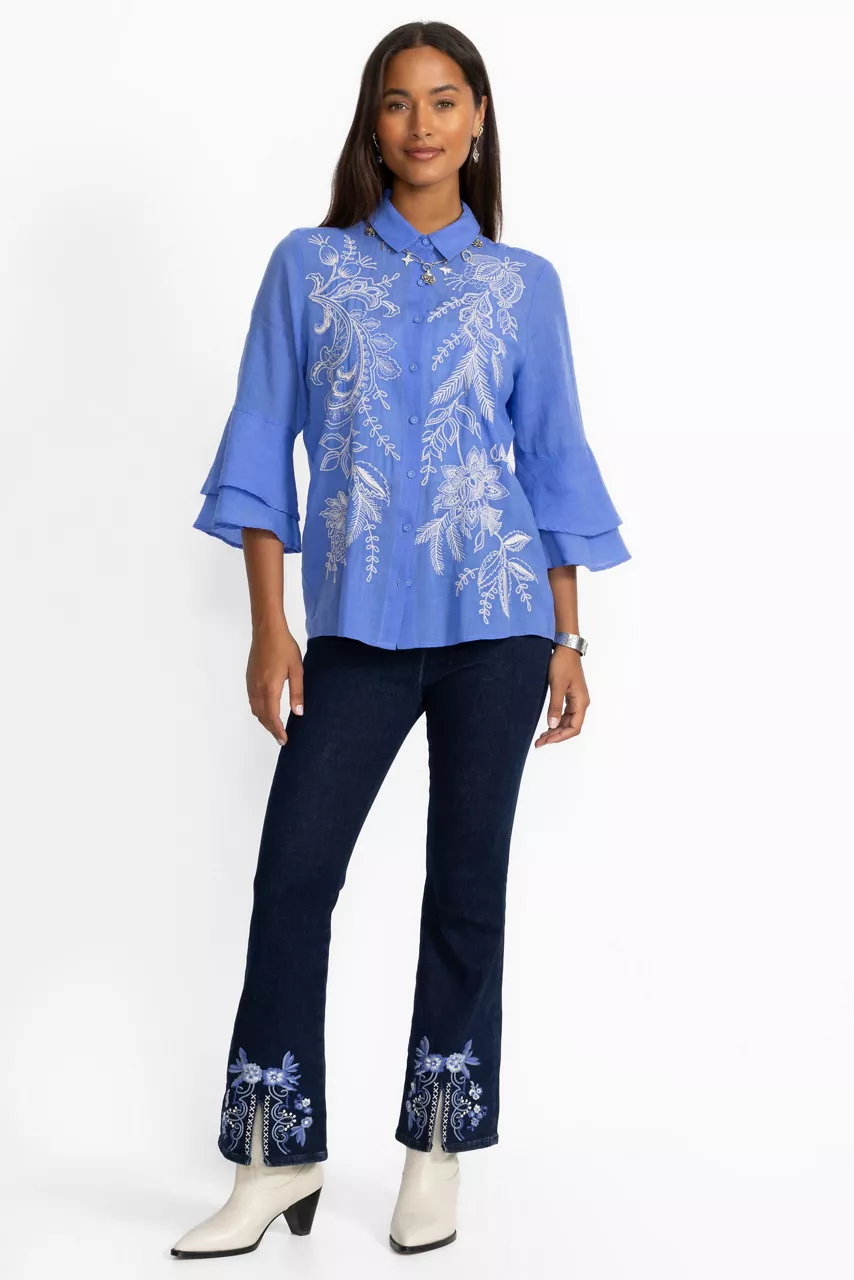 johnny was THE SLIT PULL ON KICK FLARE Dark Wash