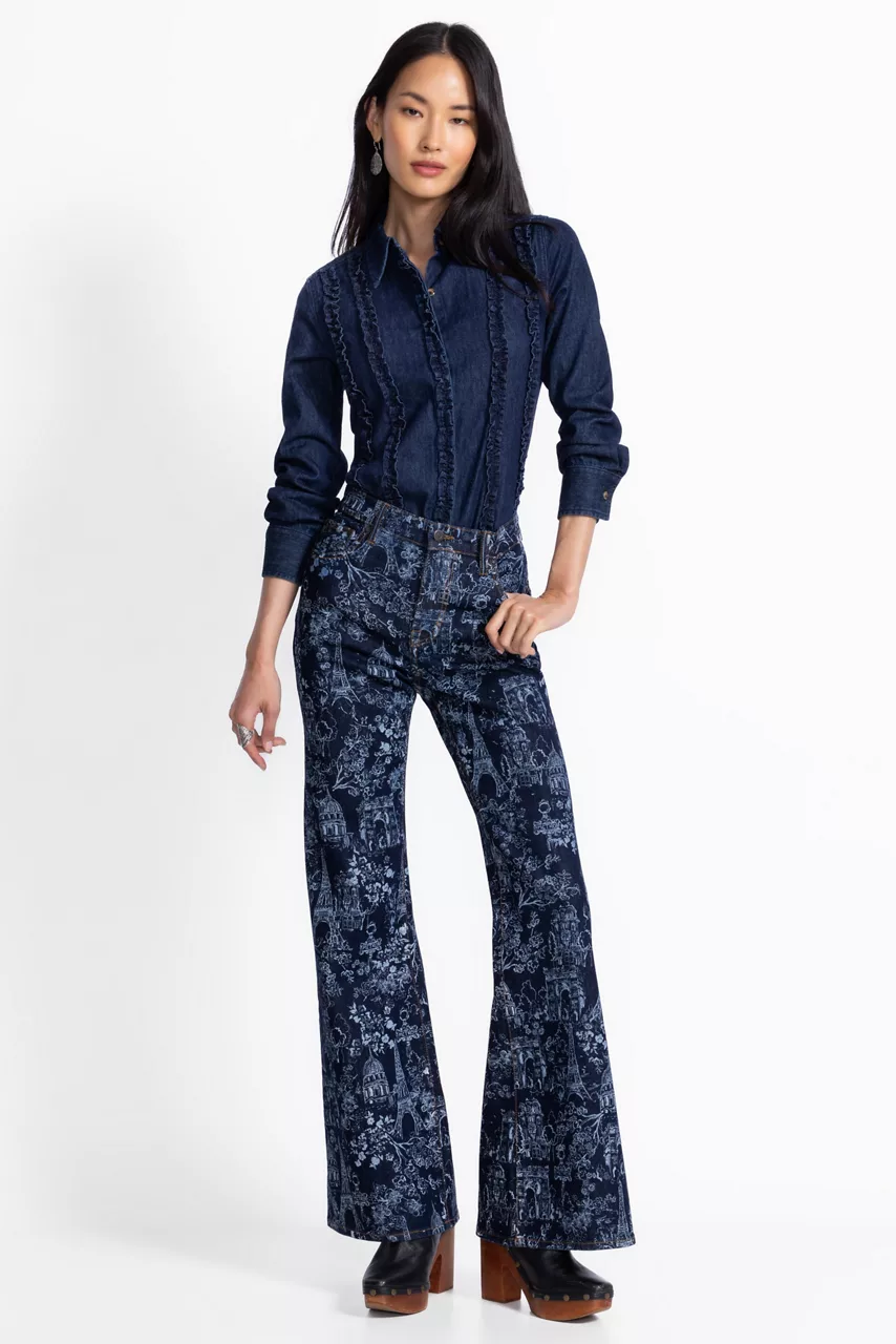 johnny was THE STRAIGHT FLARE JEAN Dark Wash