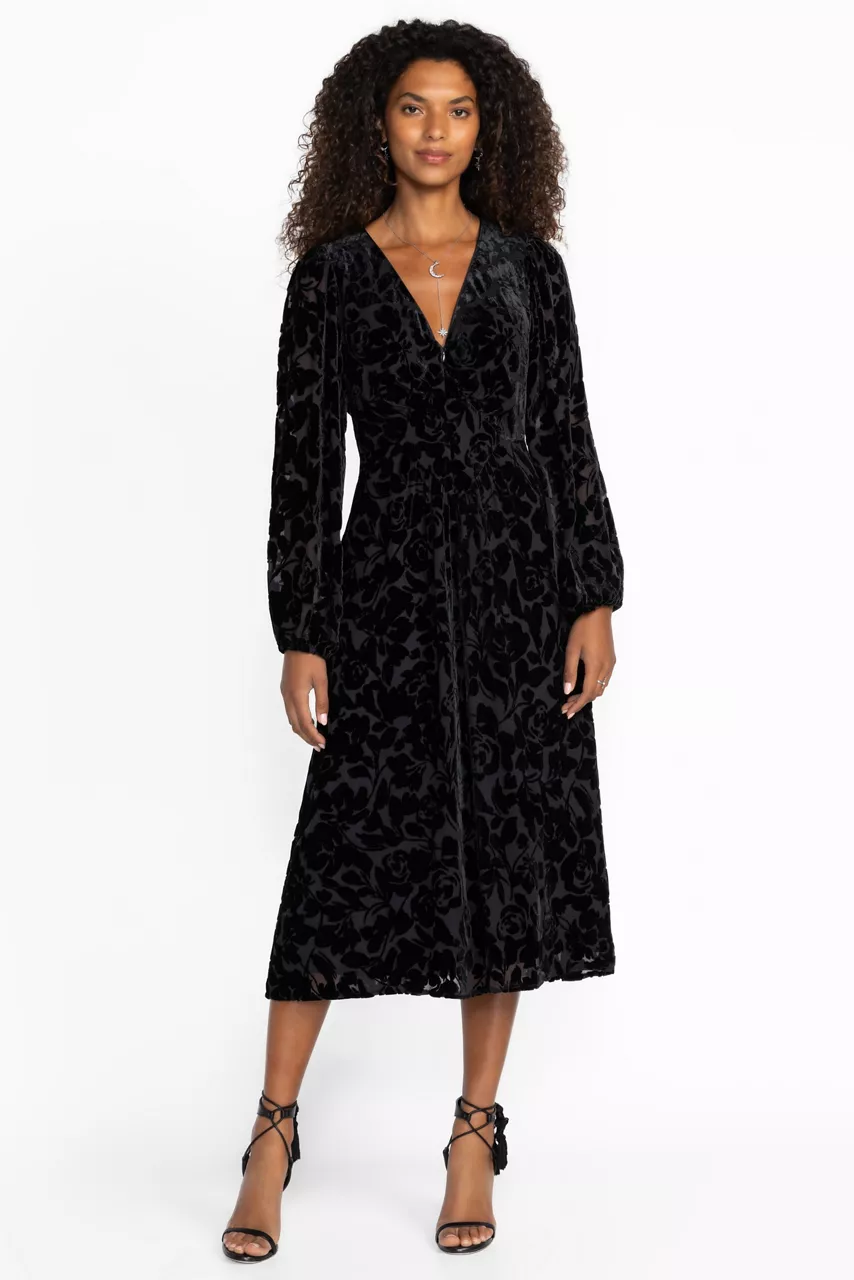 johnny was WYNNTER MIDI DRESS Black
