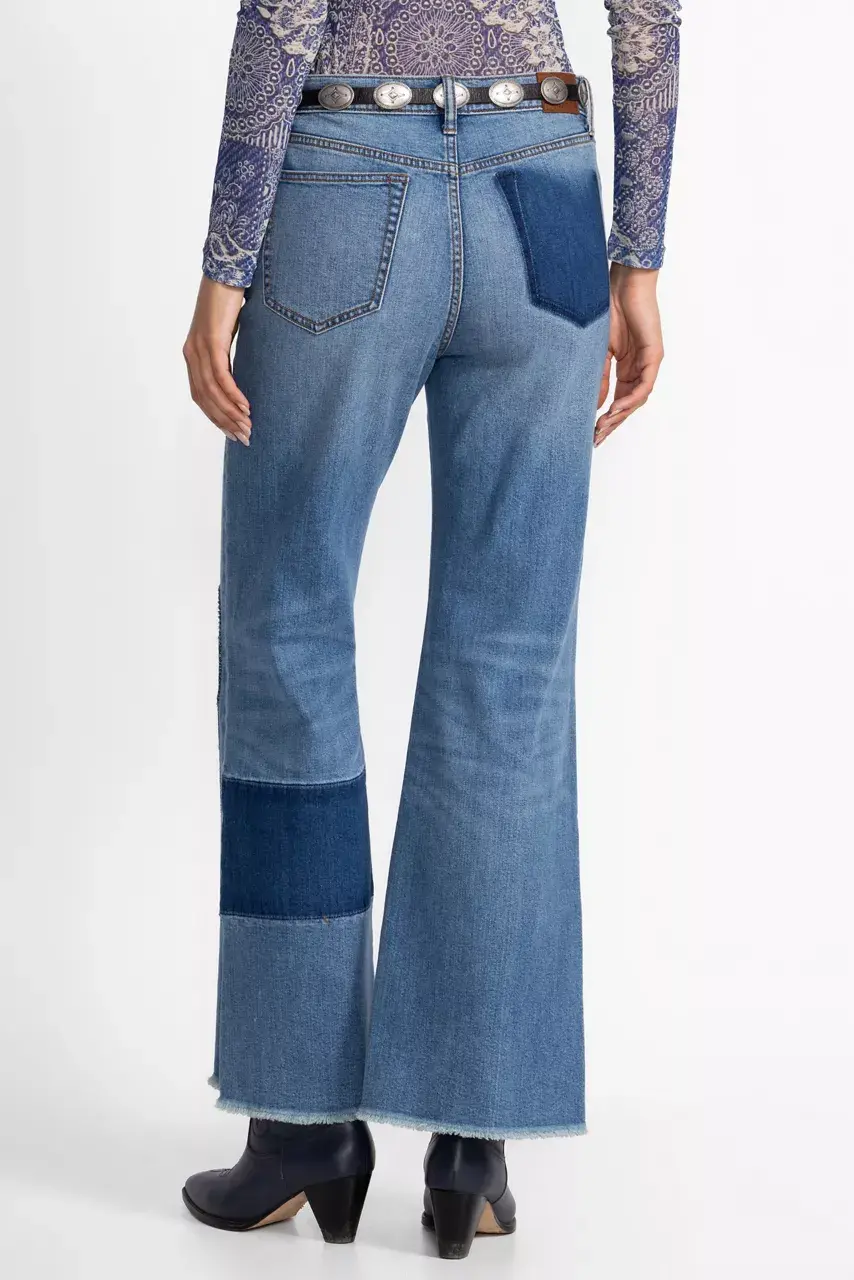 Johnny Was THE PATCHED STRAIGHT FLARE JEAN Medium Wash