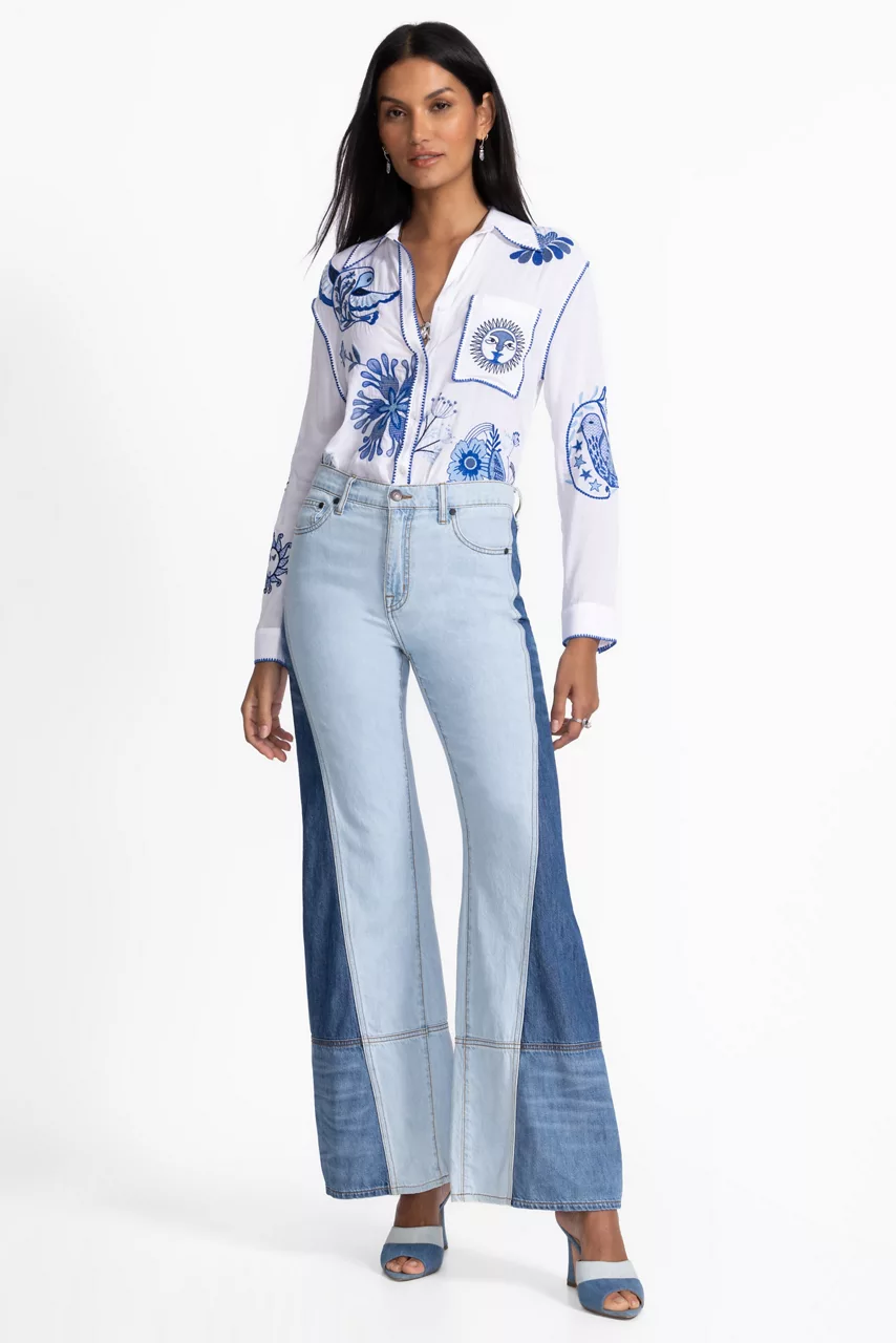 johnny was THE PIECED STRAIGHT FLARE JEAN Light Wash