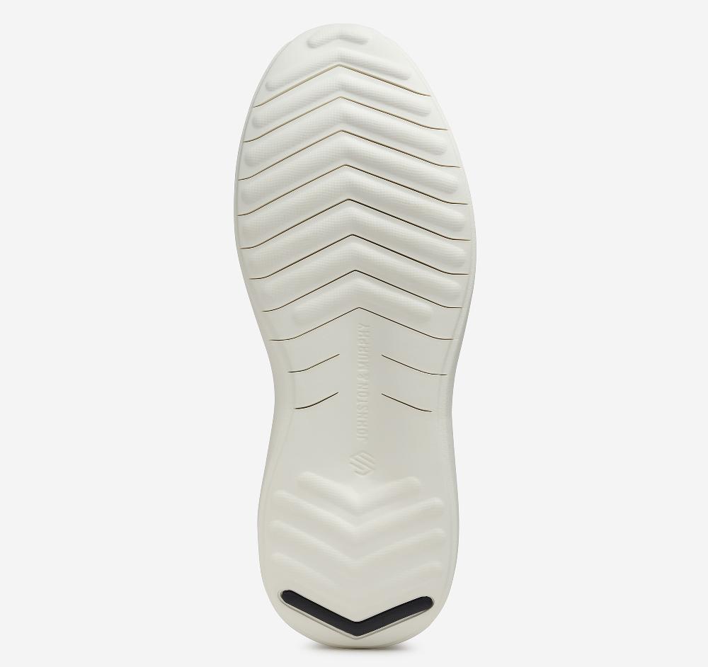 Johnston & Murphy Amherst 2.0 Embossed U-Throat Black Full Grain