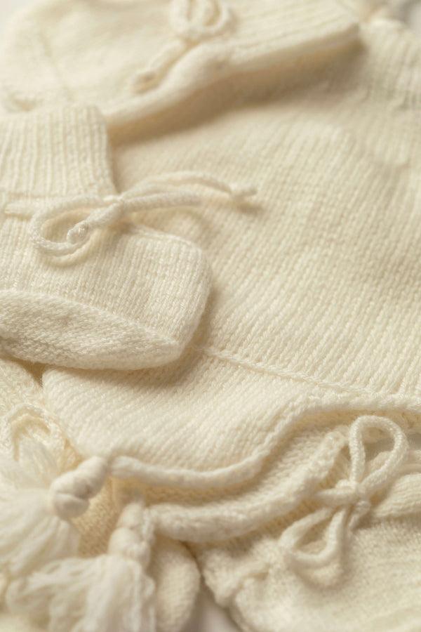 johnstons of elgin Baby's White Cashmere Accessories Gift Set