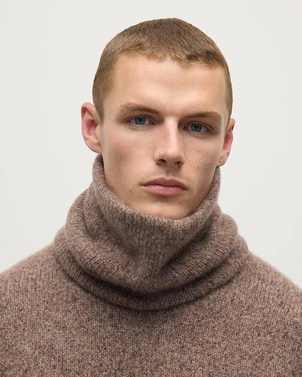 Johnstons Of Elgin Cashmere Bouclé Dark Brown Snood