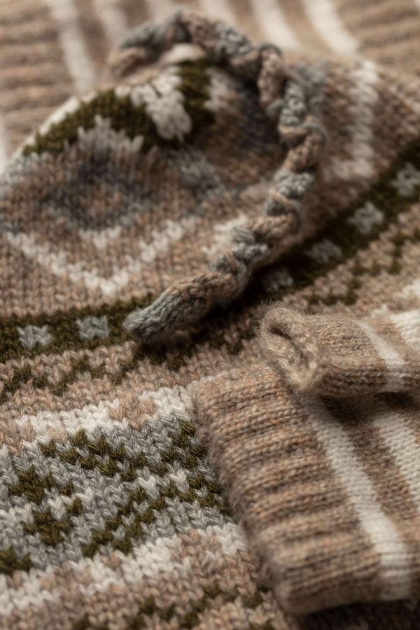 Johnstons Of Elgin Children's Natural Fairisle Hat & Stripy Wristwarmers Gift Set