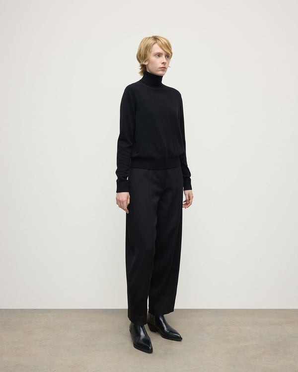 Johnstons Of Elgin Classic Cashmere Black Roll Neck Jumper