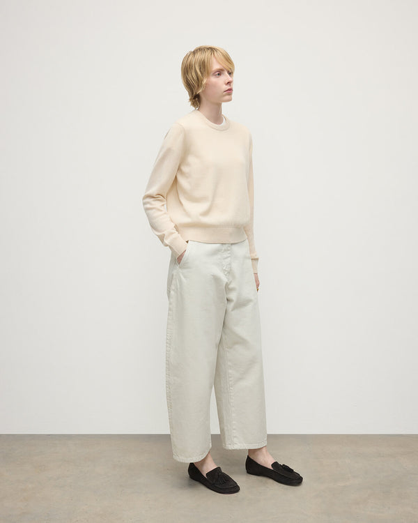 Johnstons Of Elgin Classic Cashmere Cream Round Neck Jumper