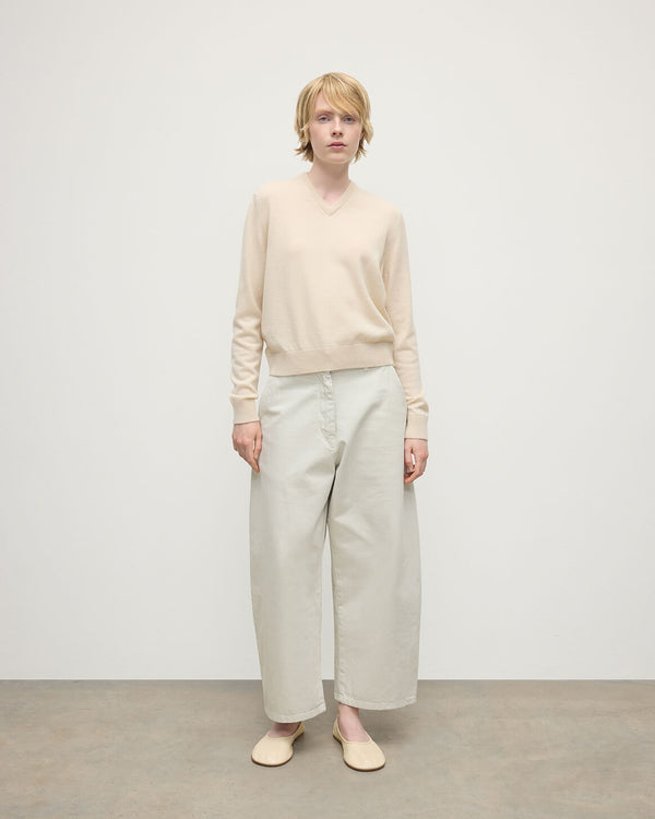 johnstons of elgin Classic Cashmere Cream V Neck Jumper