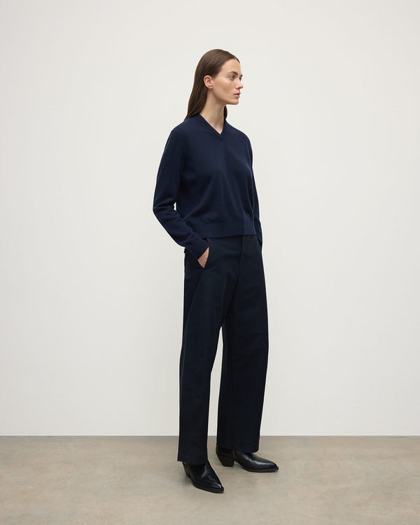 Johnstons Of Elgin Classic Cashmere Dark Navy V Neck Jumper