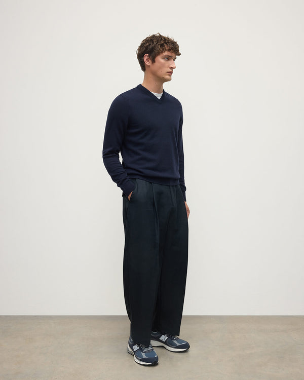 Johnstons Of Elgin Classic Cashmere Dark Navy V Neck Jumper