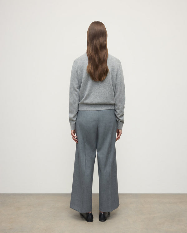 Johnstons Of Elgin Classic Cashmere Light Grey Cardigan