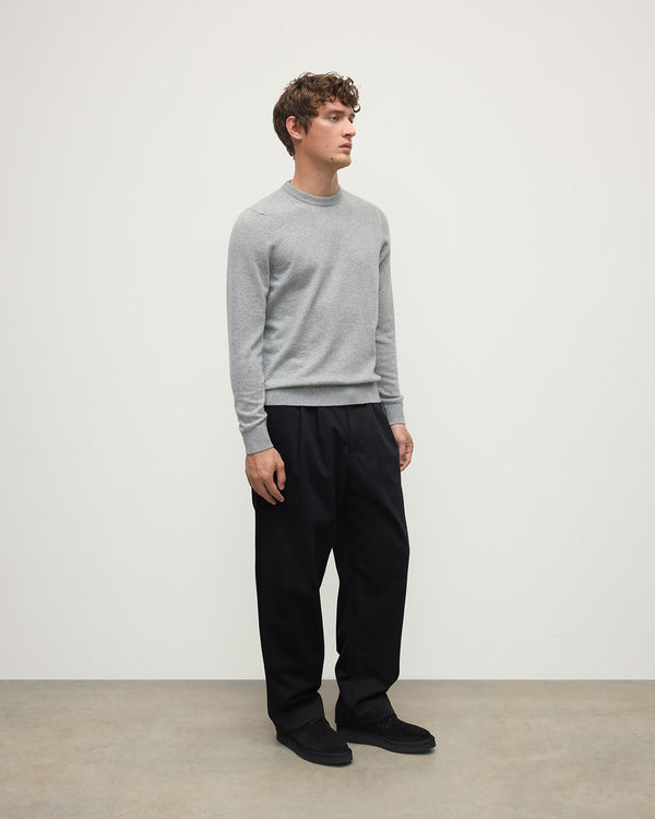 Johnstons Of Elgin Classic Cashmere Light Grey Round Neck Jumper