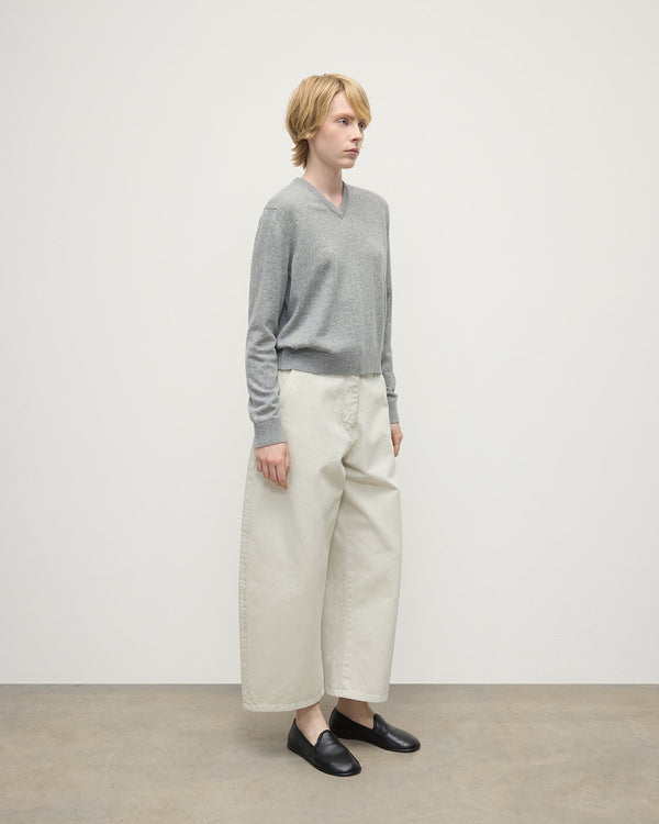 Johnstons Of Elgin Classic Cashmere Light Grey V Neck Jumper