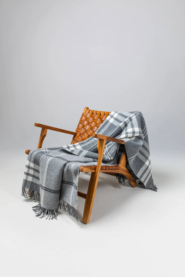johnstons of elgin Double Face Lambswool Grey Throw