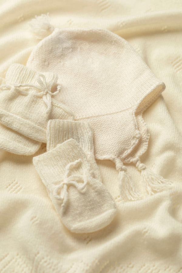 Johnstons Of Elgin Baby's White Cashmere Gift Set