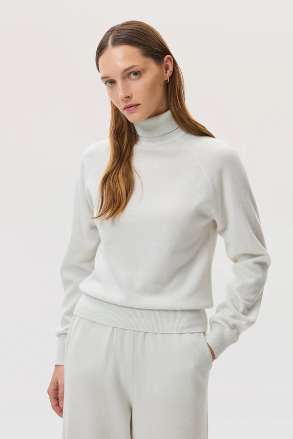 Johnstons Of Elgin Cashmere White Roll Neck Jumper