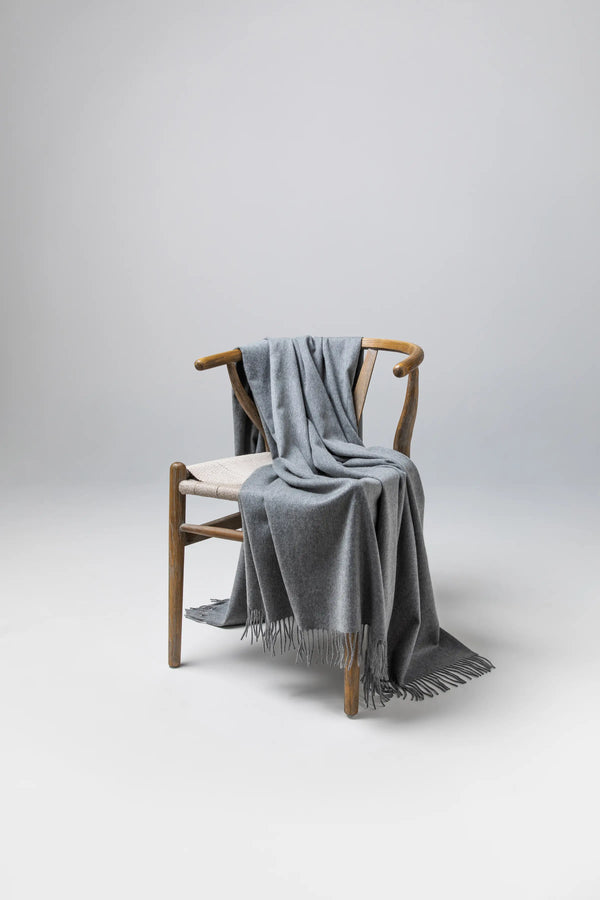 johnstons of elgin Grey Cashmere Throw