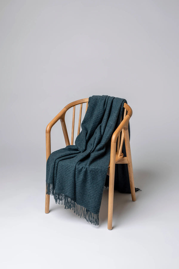 johnstons of elgin Lofty Twill Blue Cashmere Throw
