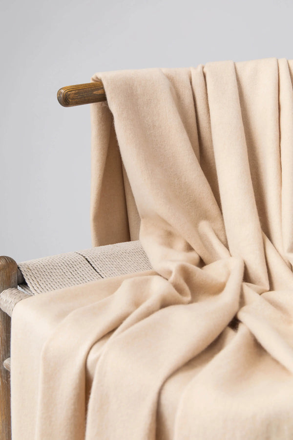 Johnstons Of Elgin Natural Cashmere Throw