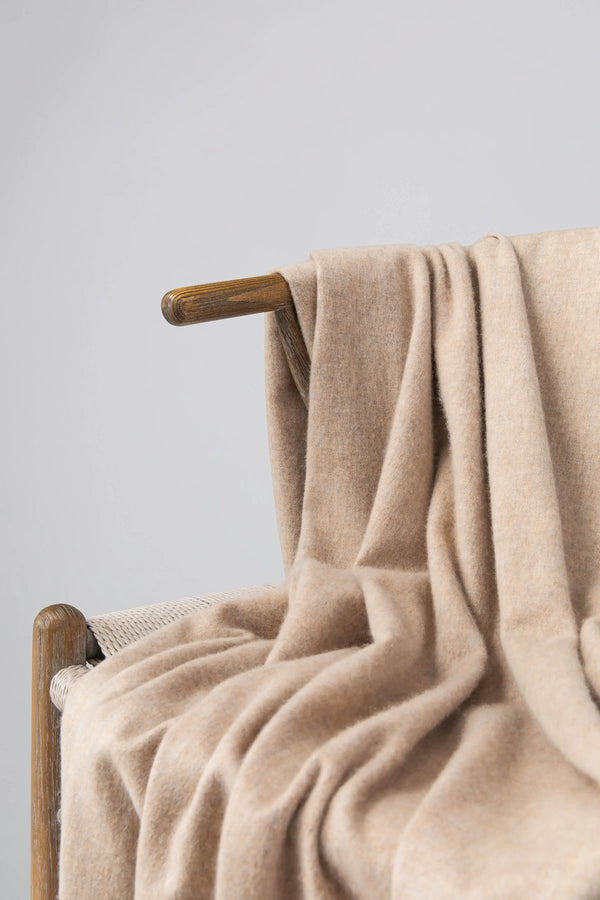 Johnstons Of Elgin Natural Cashmere Throw