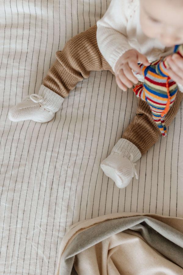 Johnstons Of Elgin White Cashmere Baby Booties